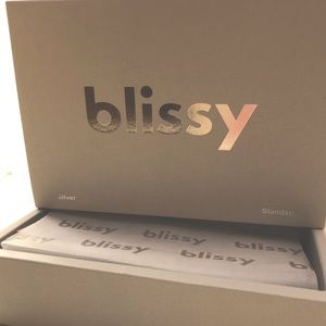 Blissy silk pillowcase, silver standard, new in box